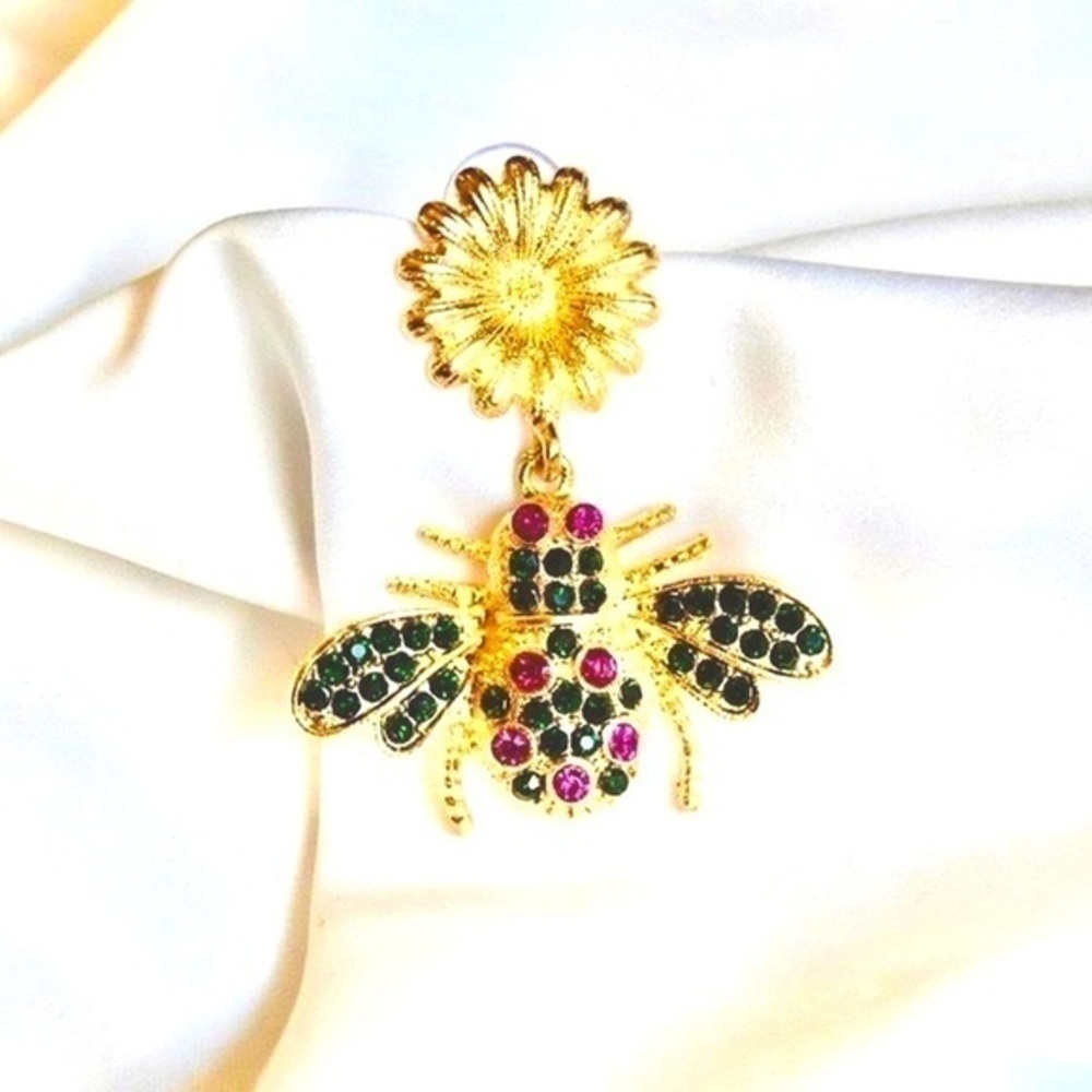 Insect Earrings - Picture 3 of 4